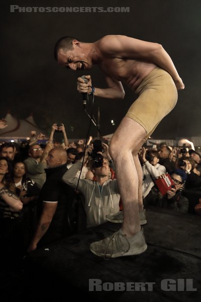 THE FAT WHITE FAMILY - 2022-08-20 - SAINT MALO - Fort de St Pere - 